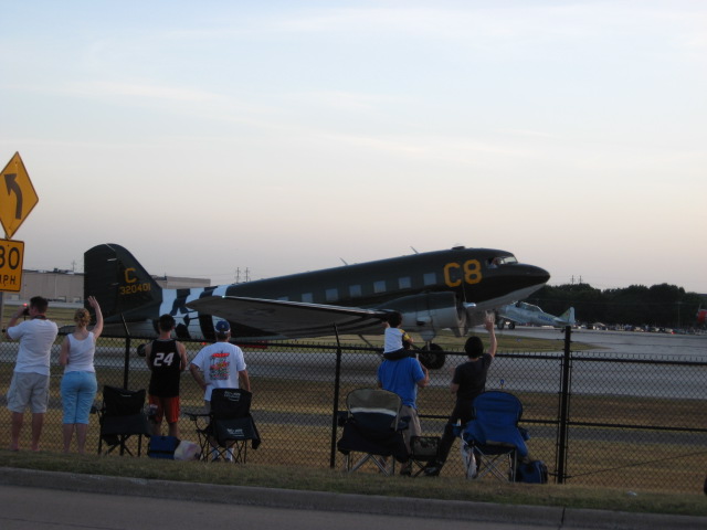 617x456 pixels (75K)